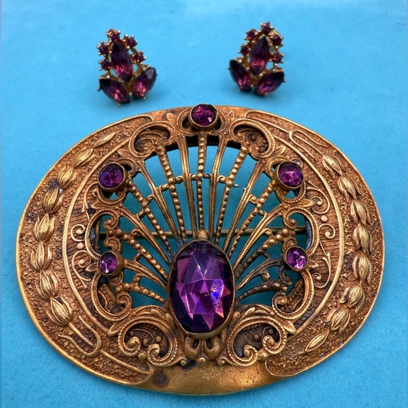 True Victorian paste brooch with earrings - Picture 8 of 8